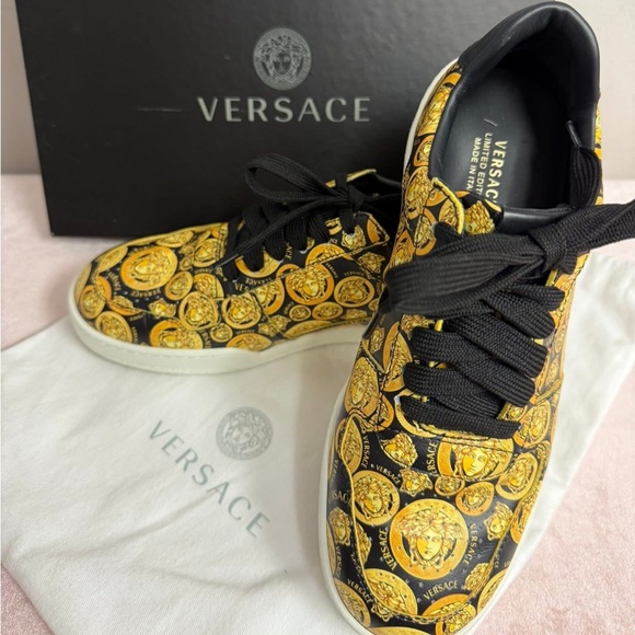 Versace Medusa Sneakers Logo Women’s Size 7.5 - Picture 1 of 8